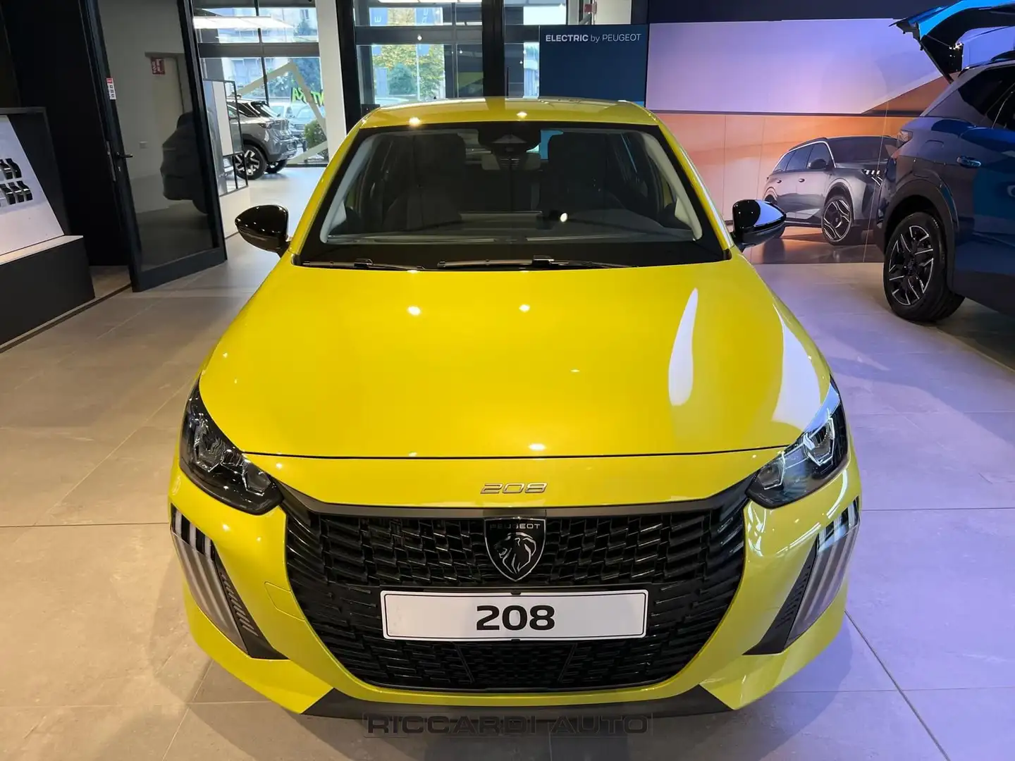 Peugeot 208 2ª serie PureTech 100 Stop&Start 5 porte Style Giallo - 2