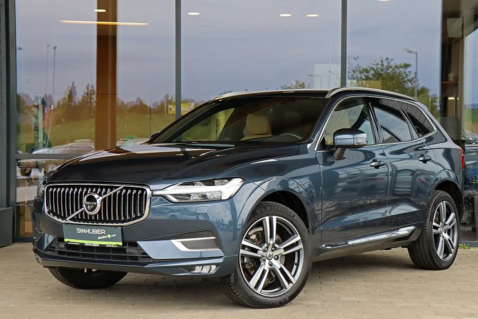 Volvo XC60 B4 Inscription AWD Geartronic NP €81tsd ACC, Bo... Blau - 1