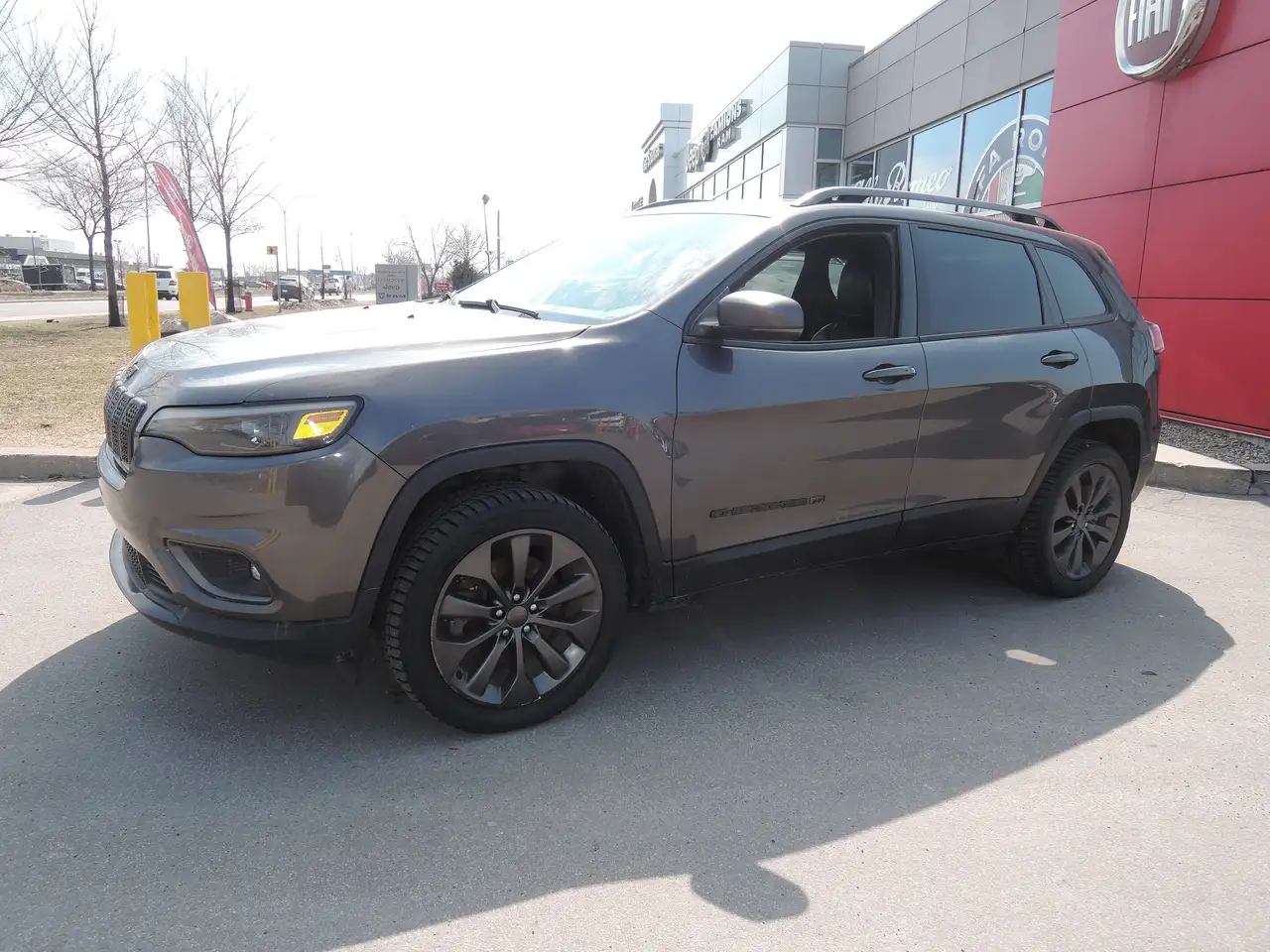 Jeep Cherokee снимка Jeep Cherokee