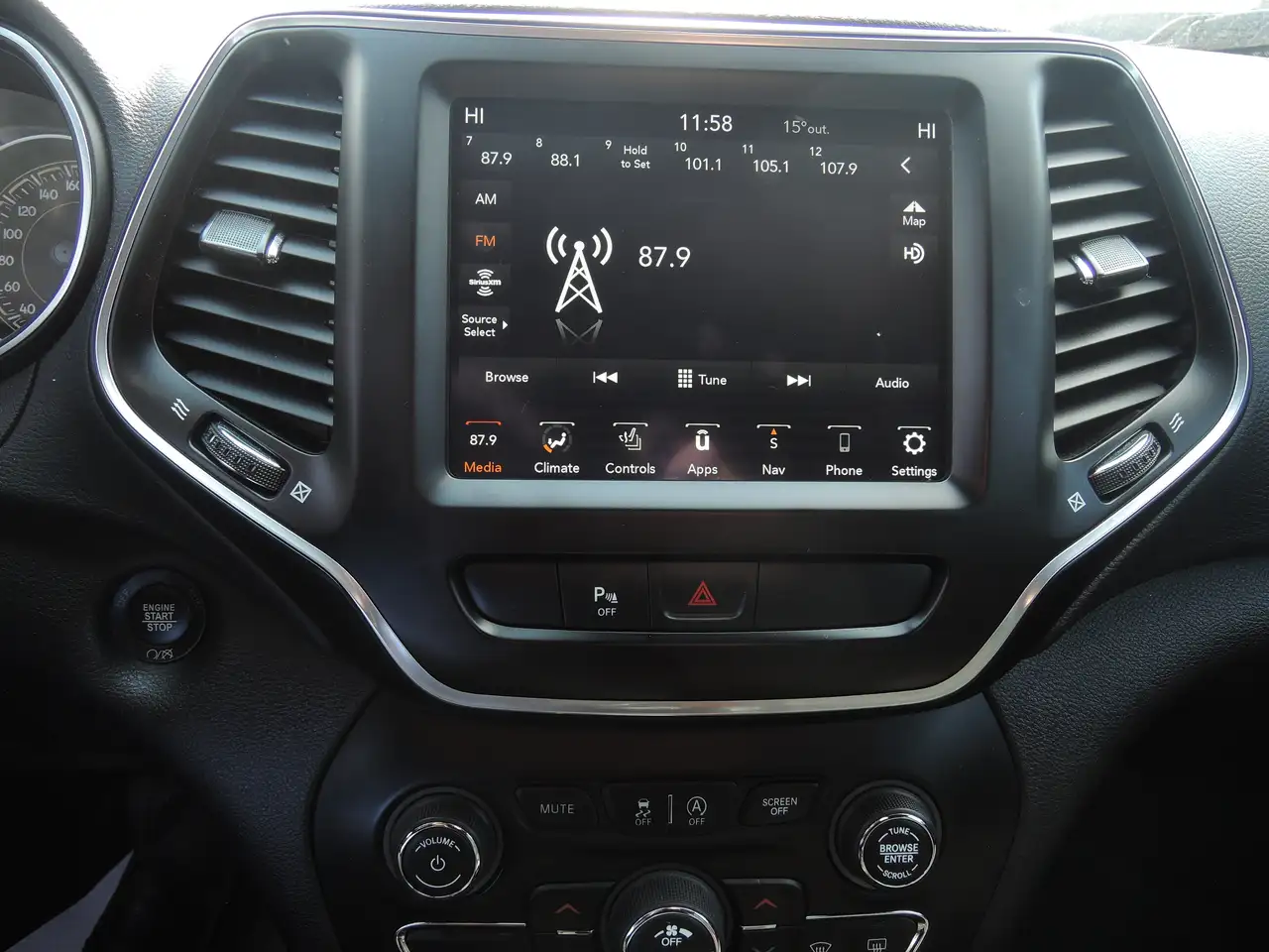 Jeep Cherokee снимка Jeep Cherokee