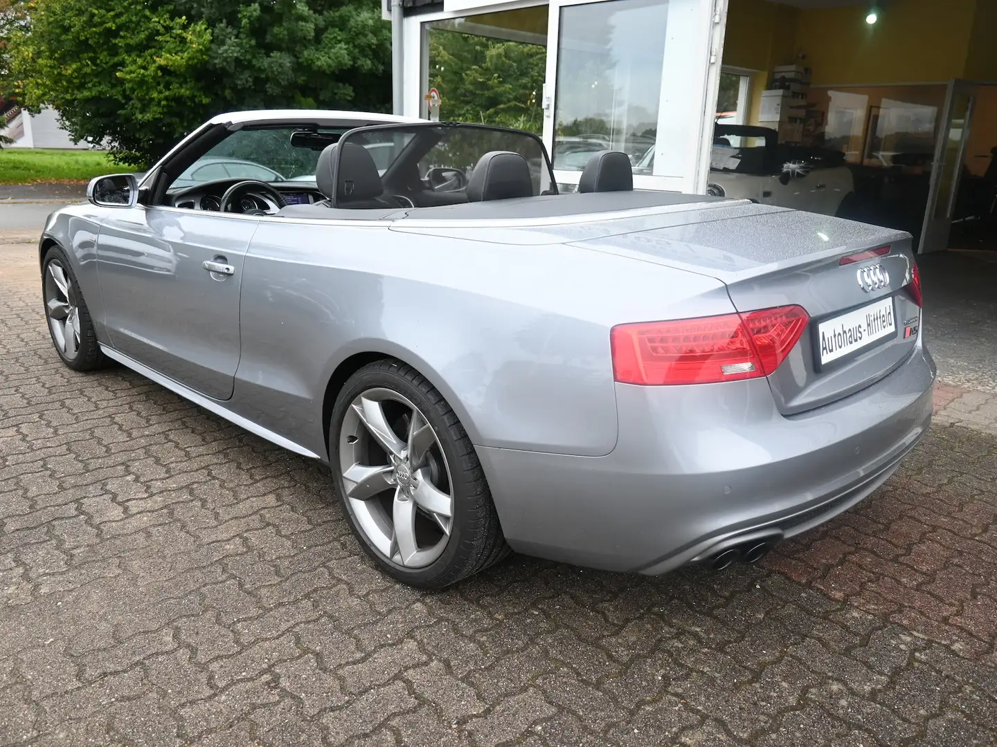 Audi A5 Cabrio 3.0 TDI quattro S line Sport/Plus DSG Grau - 2