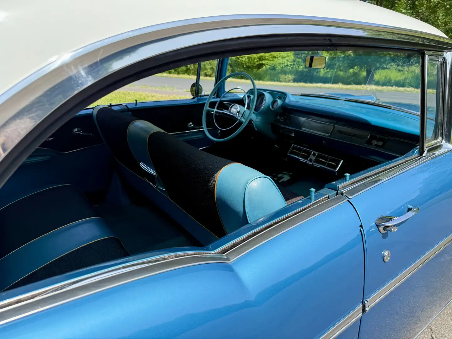 Chevrolet Bel Air 1957 Sport Sedan V8 mit Schaltgetriebe Bleu - 2