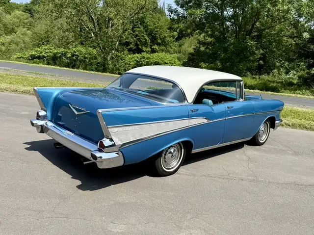 Chevrolet Bel Air 1957 Sport Sedan V8 mit Schaltgetriebe