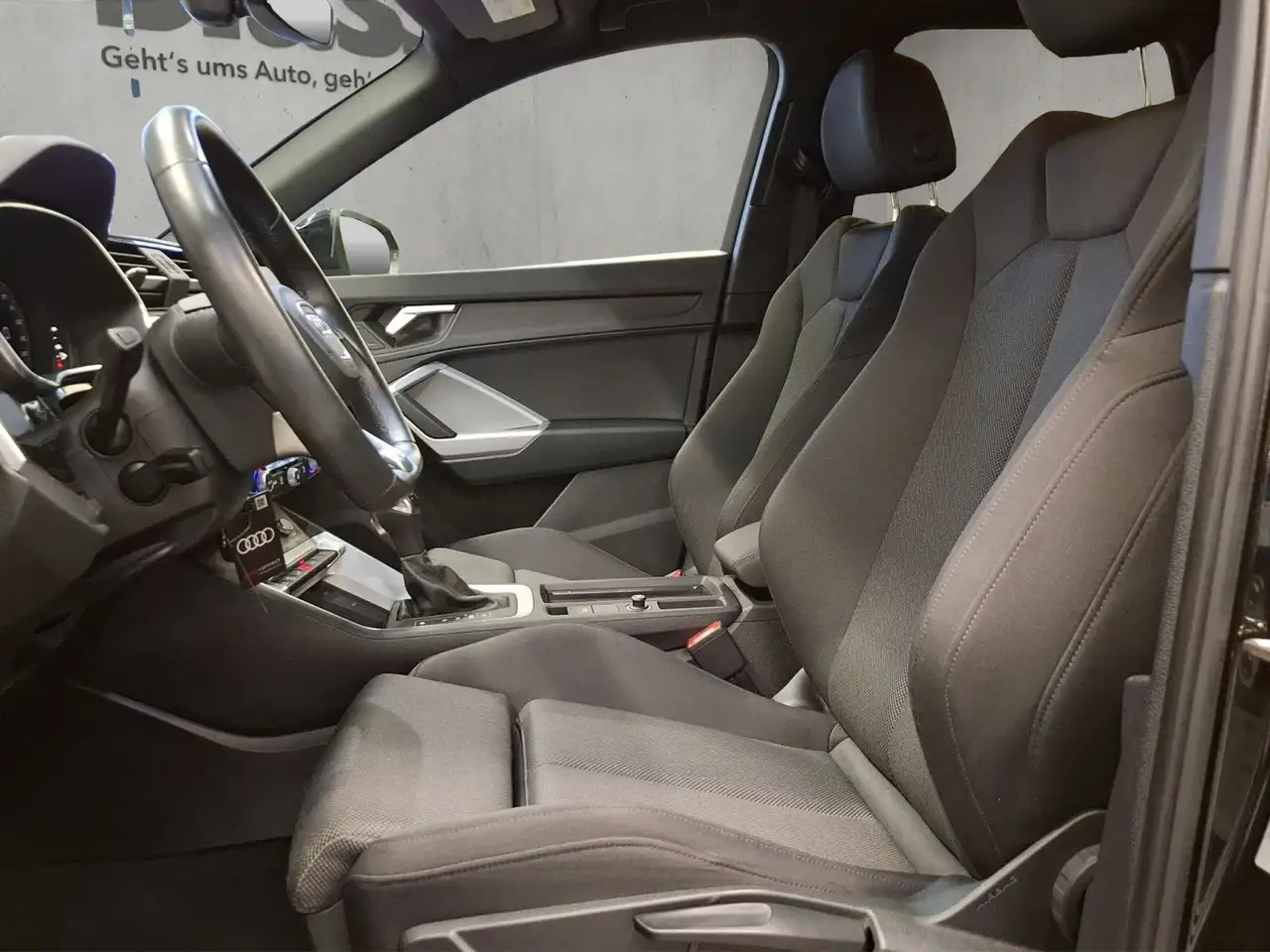 Audi Q3 45 e 180(245) kW(PS) S tronic 9