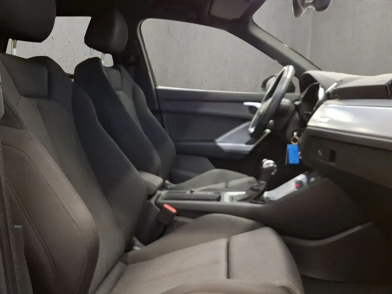 Audi Q3 45 e 180(245) kW(PS) S tronic 17