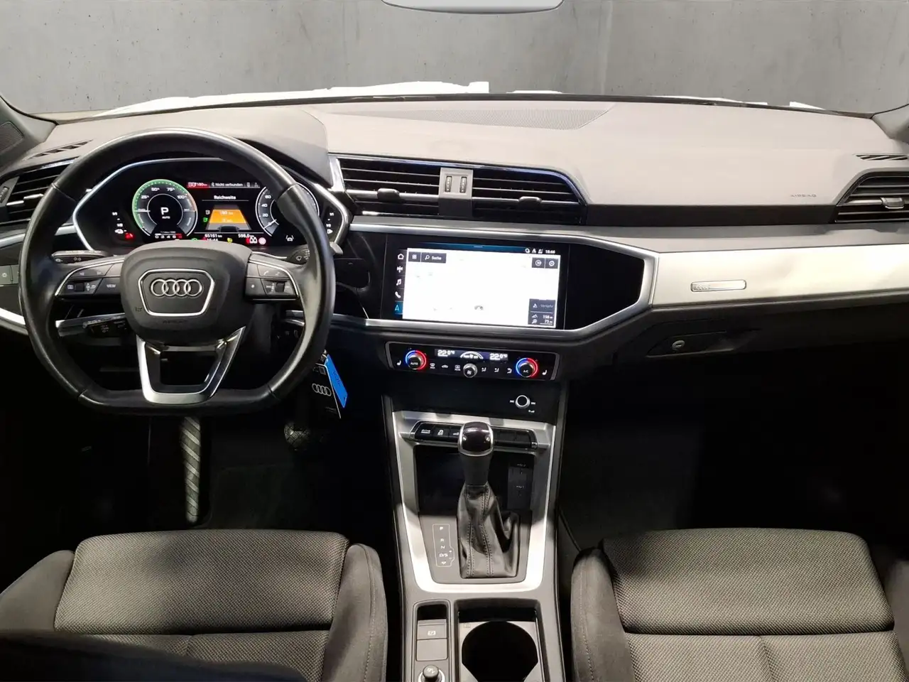 Audi Q3 45 e 180(245) kW(PS) S tronic 15