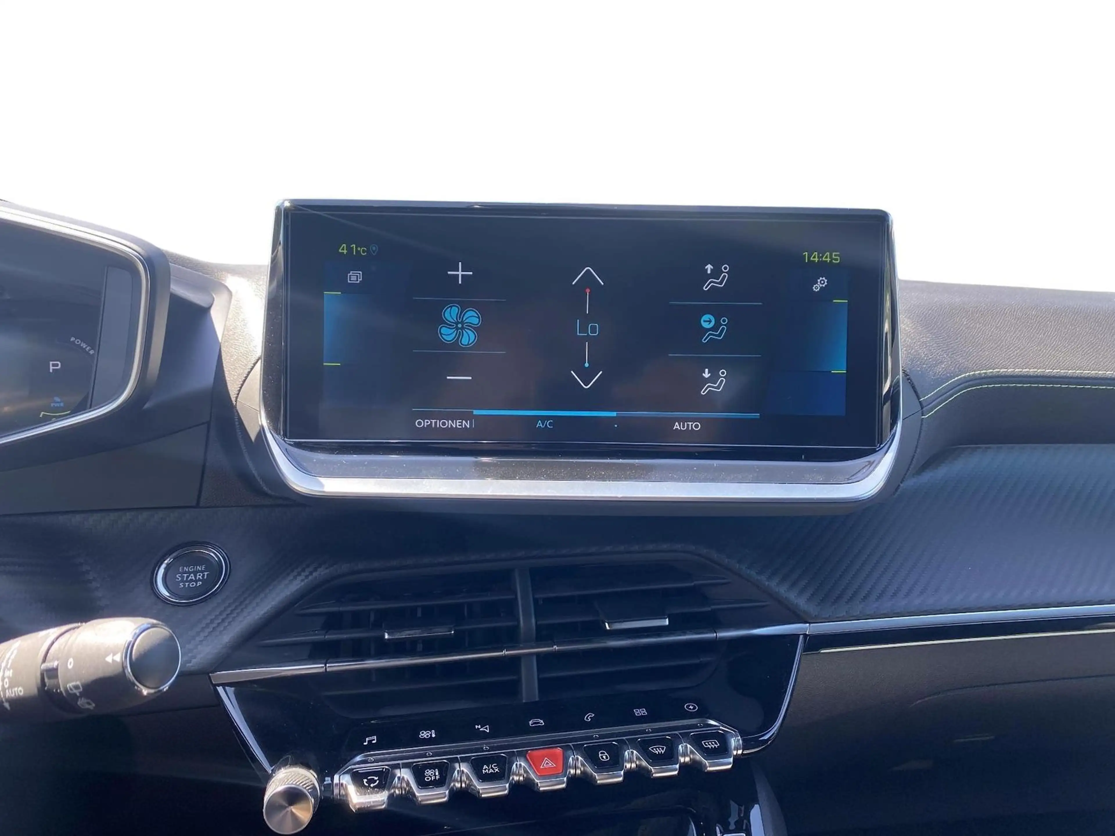 Peugeot e-208 GT 136 50 kWh — photo 12
