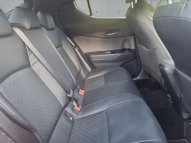 Toyota C-HR view 11