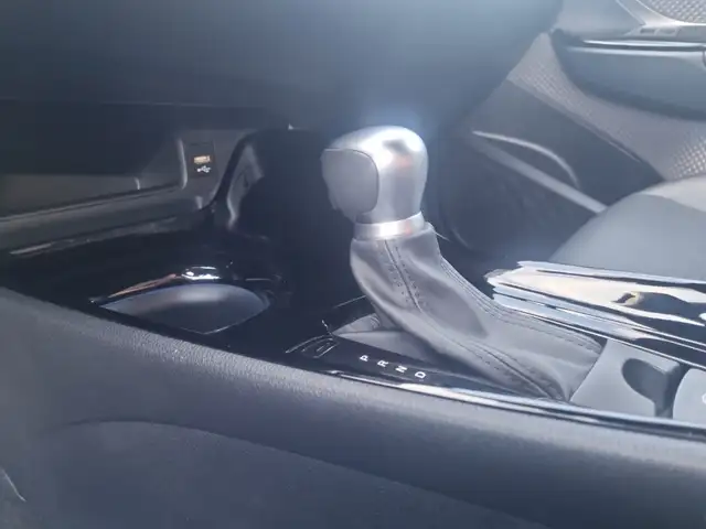 Toyota C-HR view 15