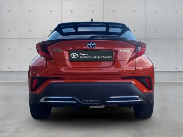 Toyota C-HR view 5