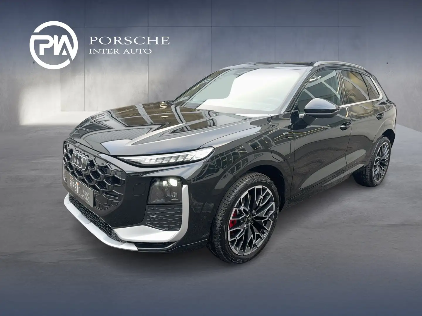 Audi Q3 e-hybrid 200 kW Schwarz - 1