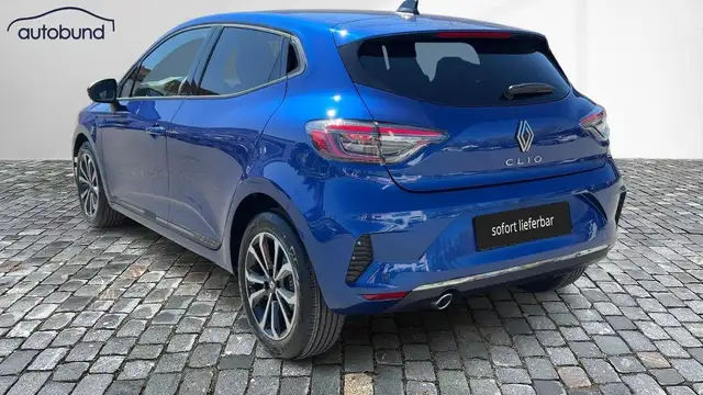 Renault Clio view 2