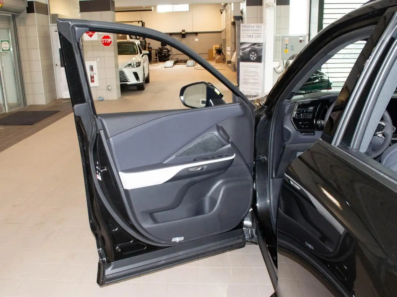 Lexus TX снимка Lexus TX