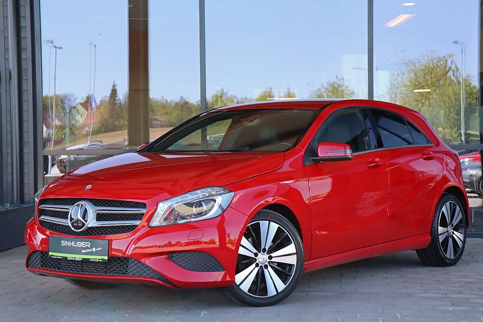 Mercedes-Benz A 200 CDI BlueEfficiency Urban Line Bi-Xenon, Navi, S... Rood - 1