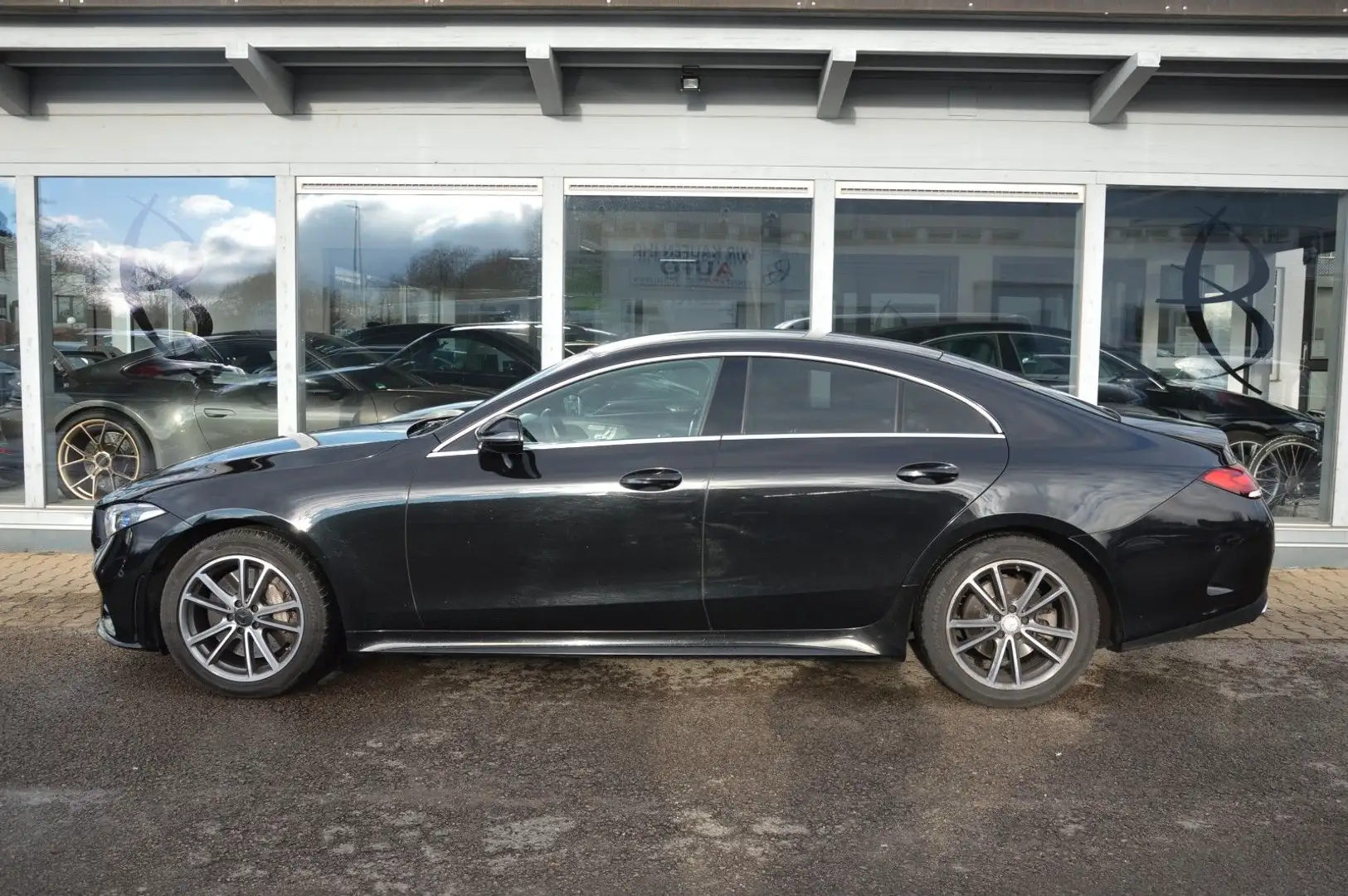 Mercedes-Benz CLS 350 d 4Matic AMG*MULTIBEAM*CAM*LEDER*COMAND Noir - 2