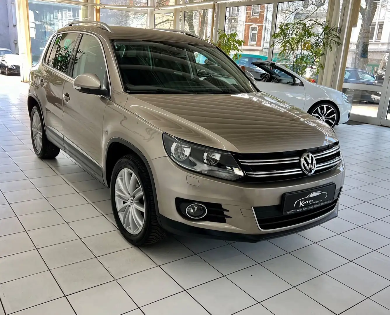 Volkswagen Tiguan Sport &Style BMT 4Motion Automatik HU neu Bej - 2