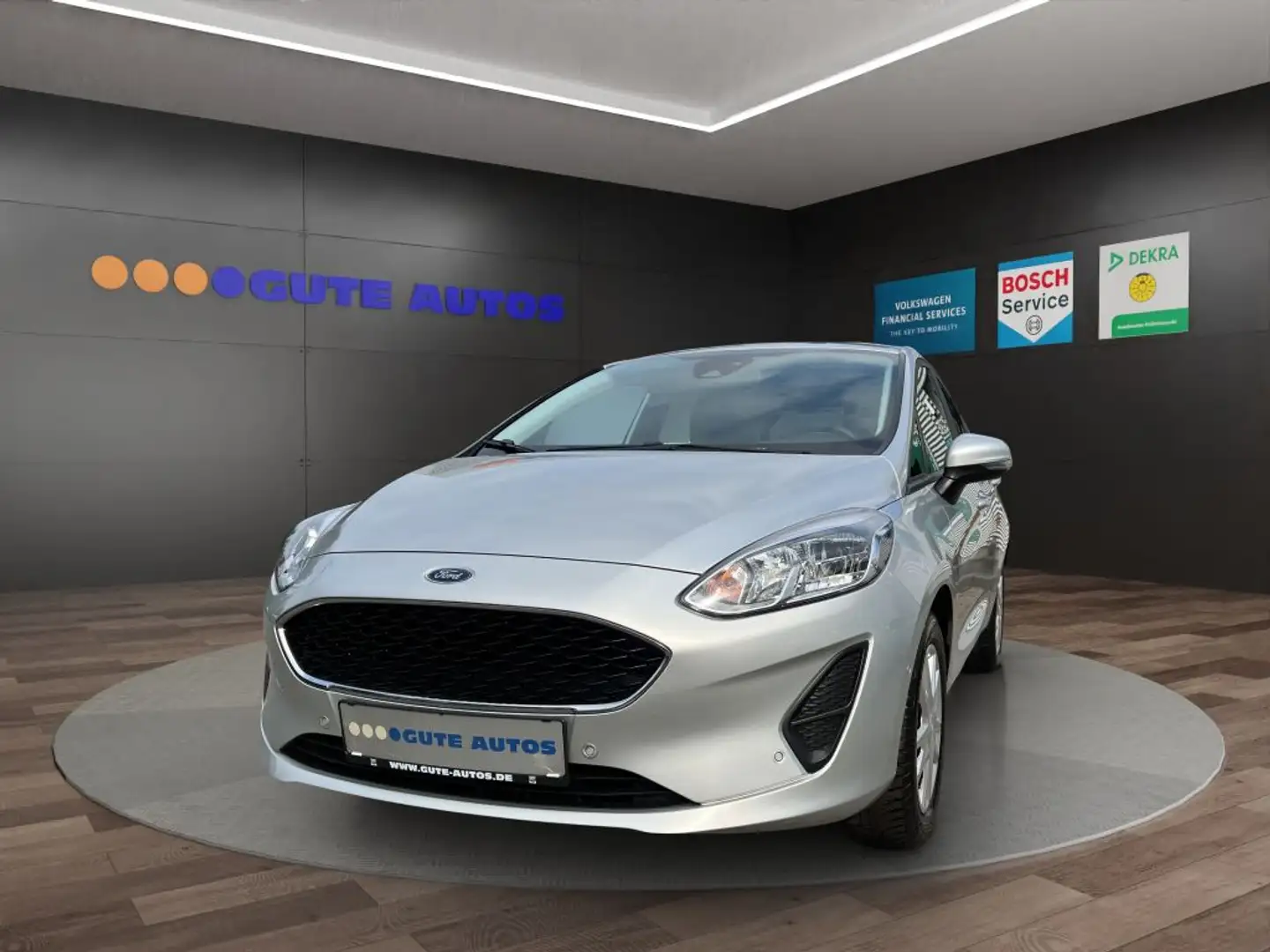 Ford Fiesta Fiesta 1.1 S&S COOL&CONNECT *NAVI*LED* Silber - 1