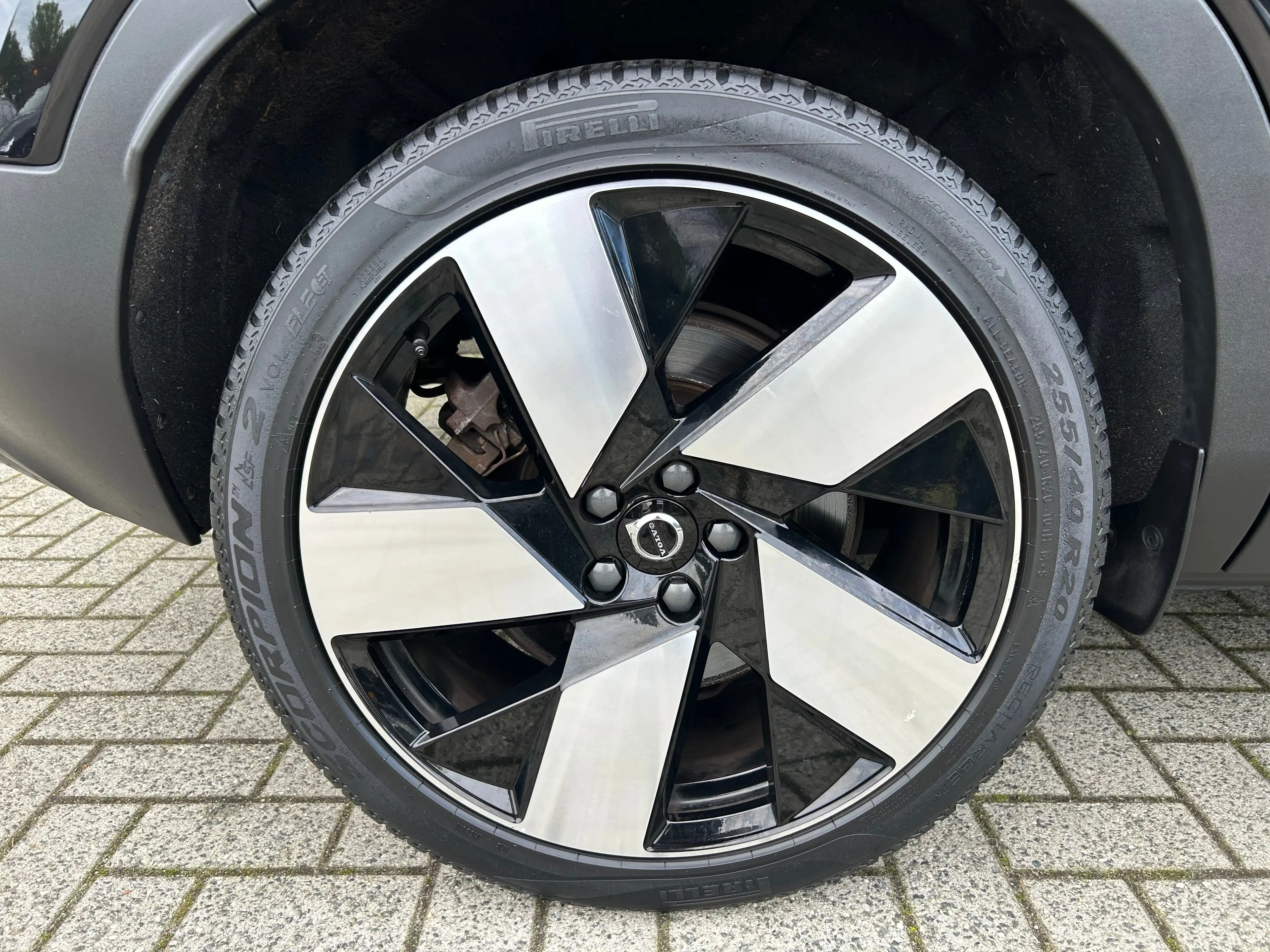 Volvo C40 Recharge Ultimate 69 kWh | Harman/Kardon | SoH 95% — photo 4