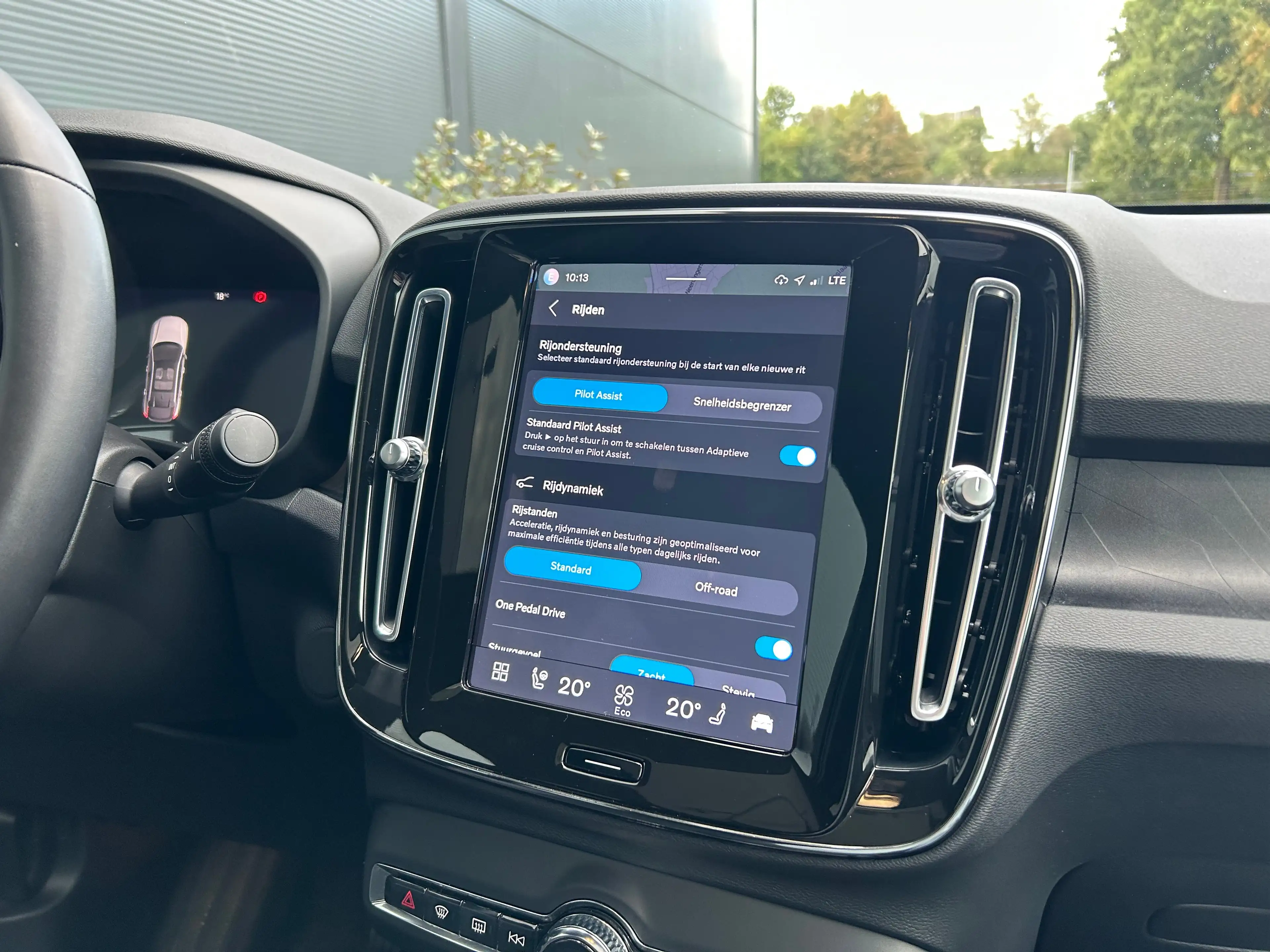 Volvo C40 Recharge Ultimate 69 kWh | Harman/Kardon | SoH 95% — photo 27