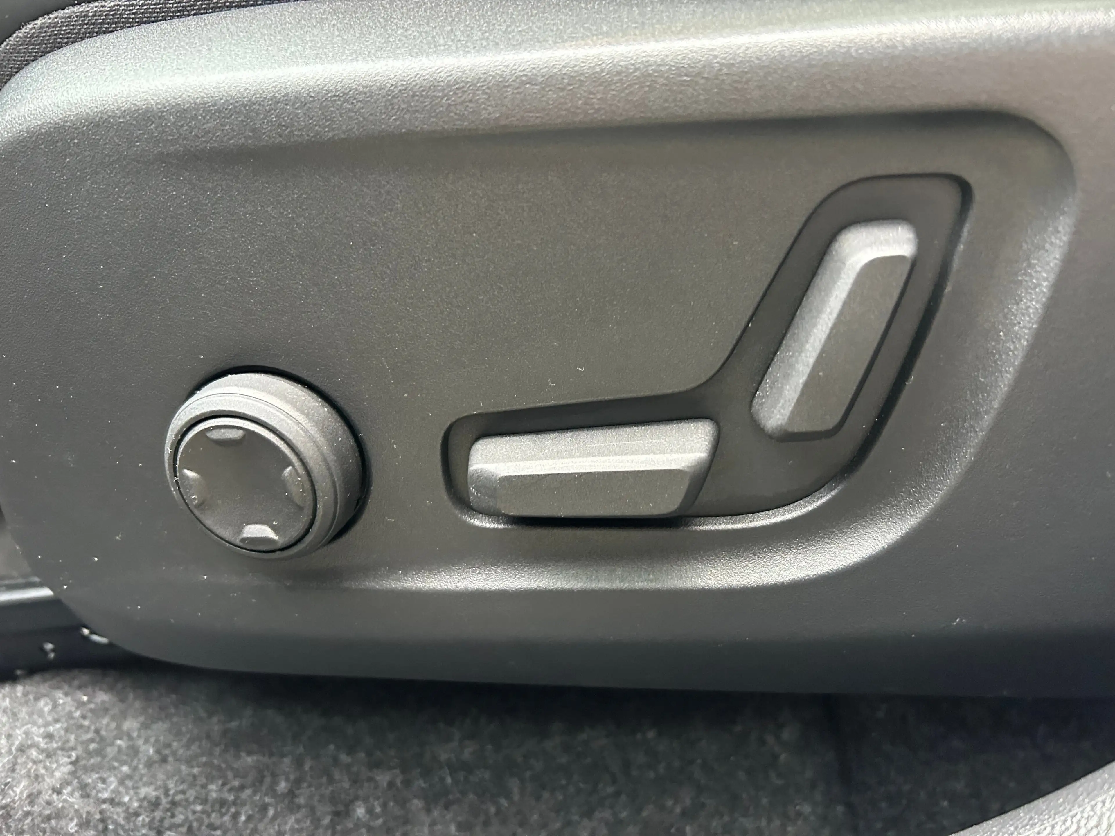 Volvo C40 Recharge Ultimate 69 kWh | Harman/Kardon | SoH 95% — photo 9