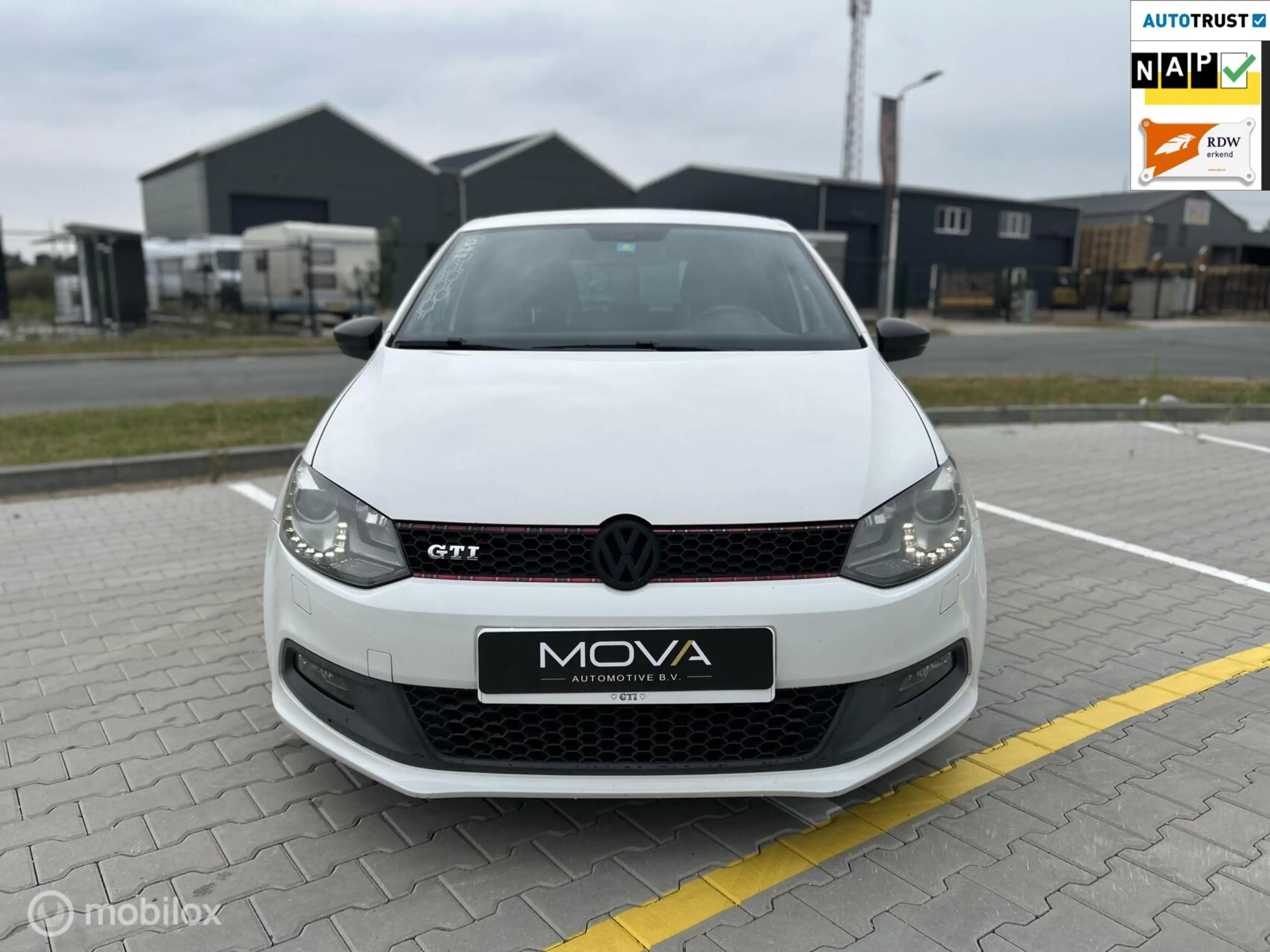 Volkswagen Polo GTI 1.4 TSI GTI|DSG|XENON|CRUISE CONTR| — photo 8