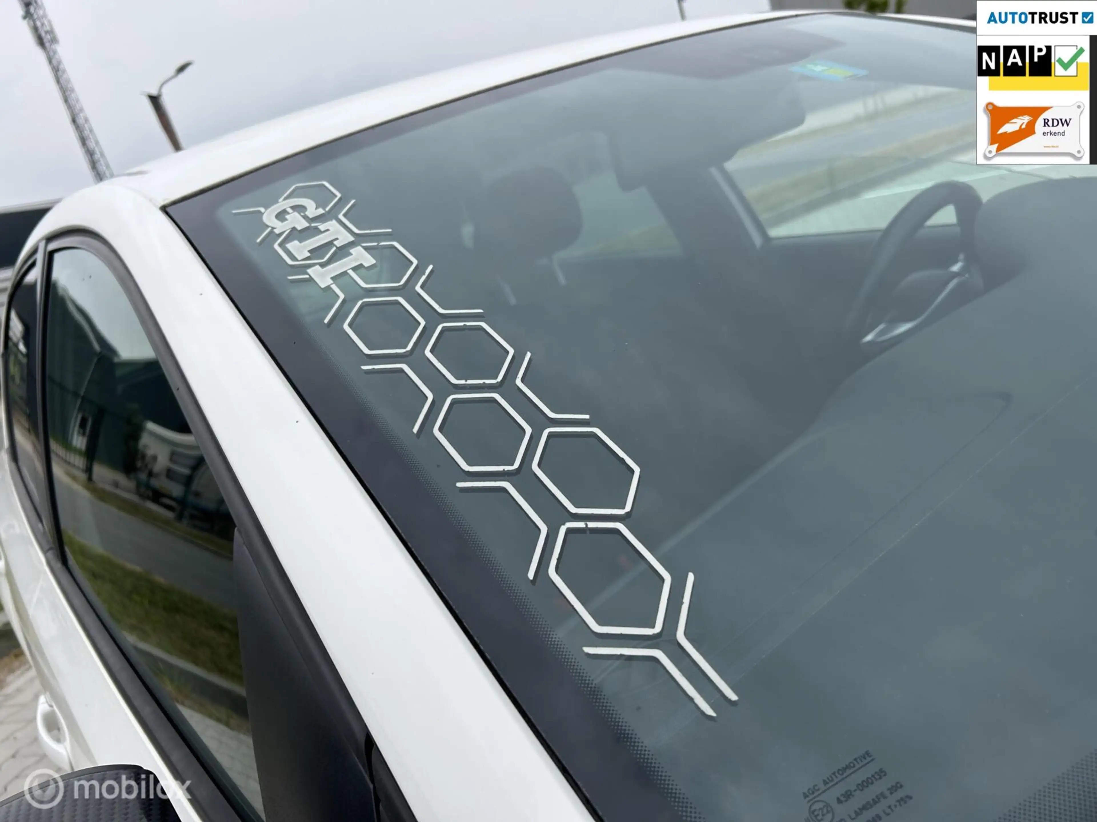 Volkswagen Polo GTI 1.4 TSI GTI|DSG|XENON|CRUISE CONTR| — photo 9