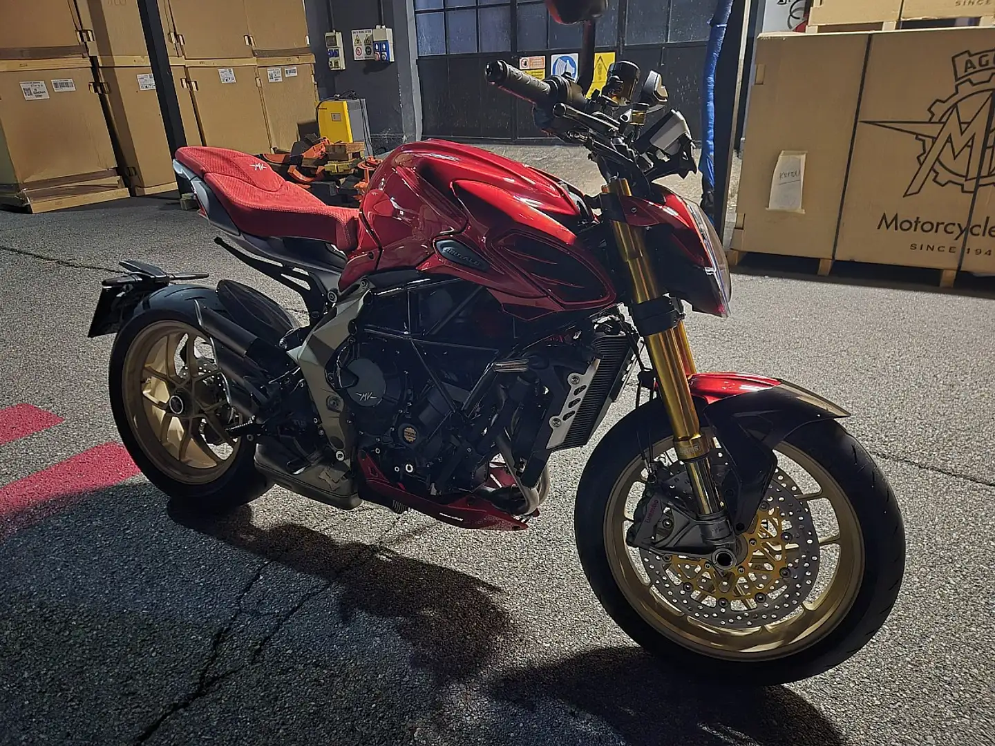 MV Agusta Brutale Brutale Serie Oro  jetzt vorbestellen, Limitiert auf 300 Stk. - 2