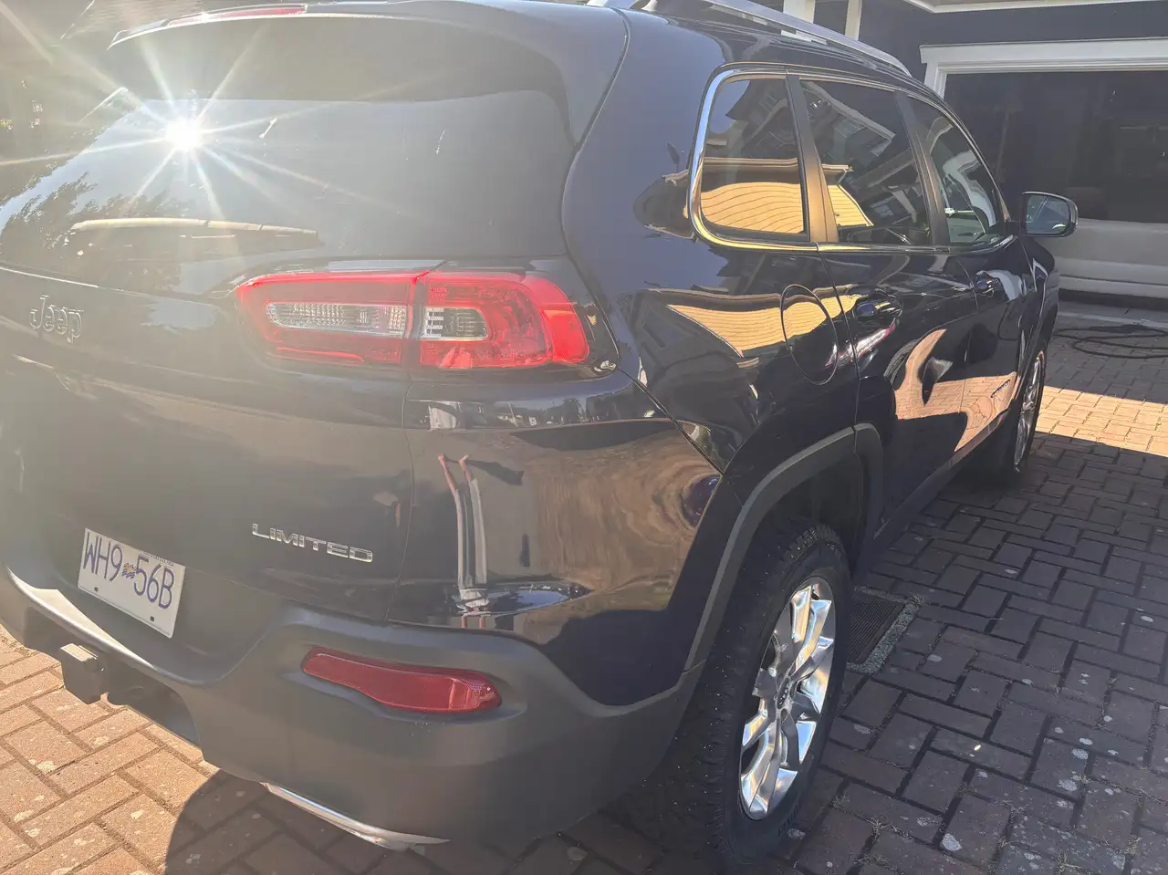 Jeep Cherokee photo Jeep Cherokee