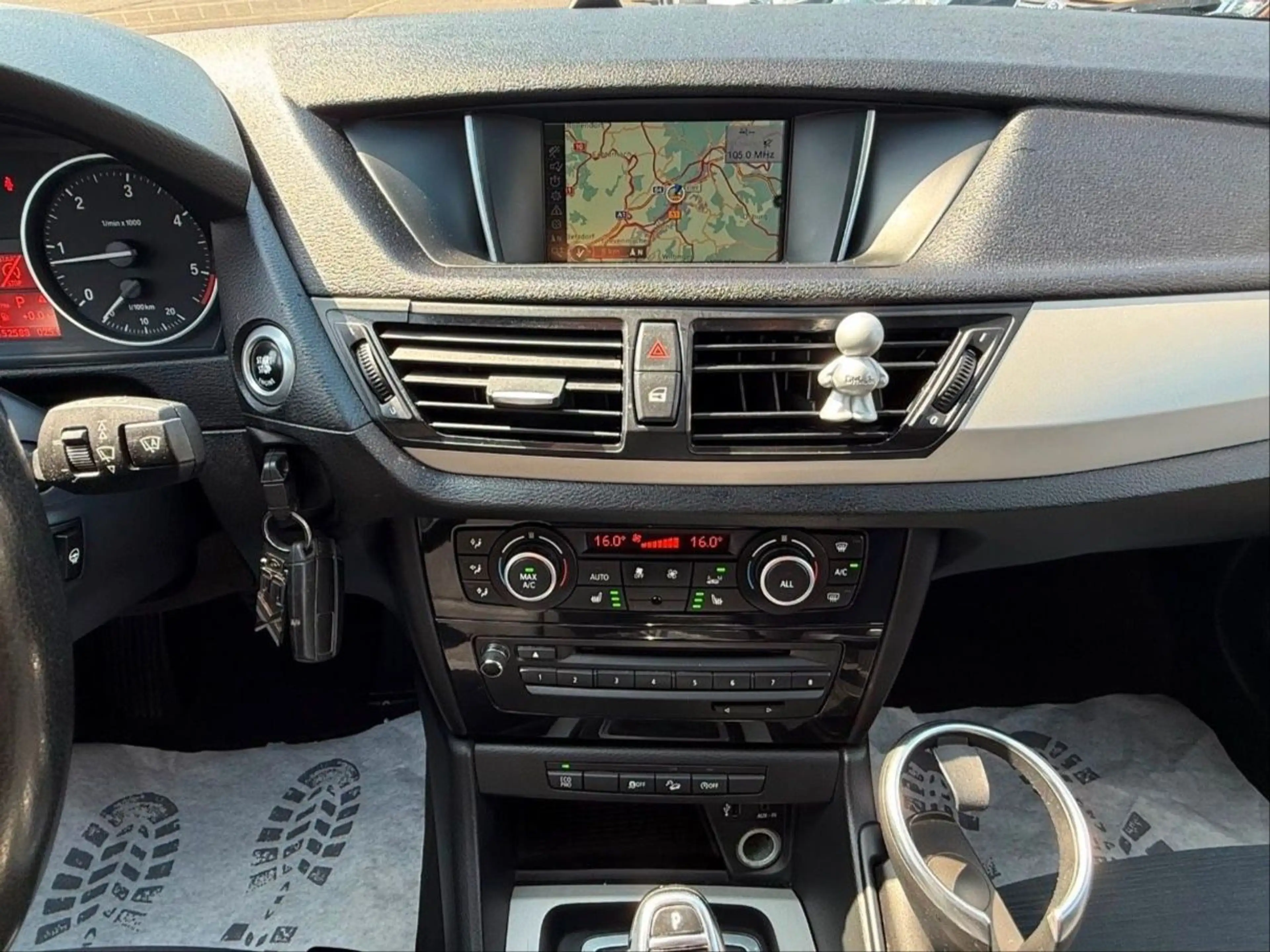 BMW X1 xDrive 18d! Automatik! Tempomat! — photo 14