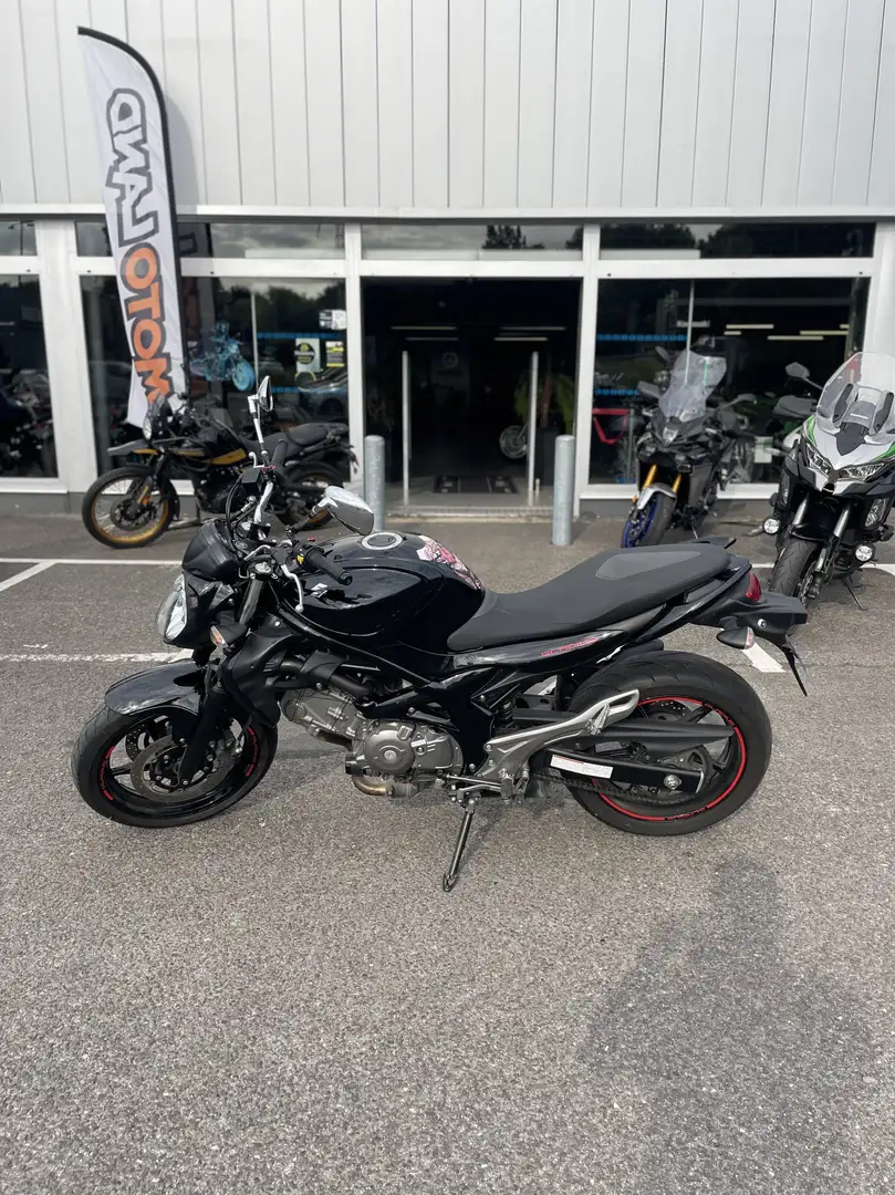 Suzuki Gladius 650 Siyah - 1
