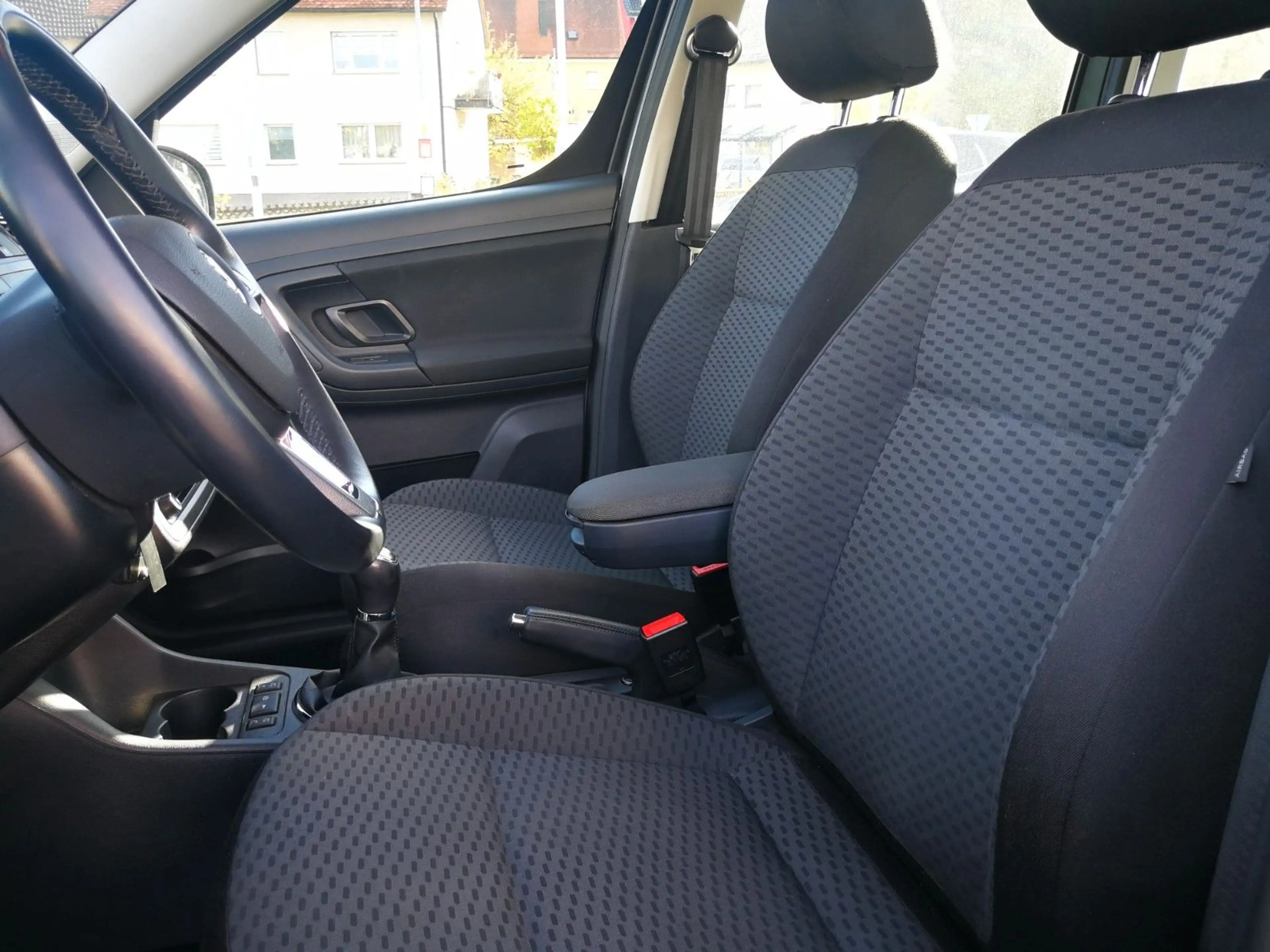 Skoda Roomster ROOMSTER AMBITION 105PS AHK NAVIGATION — photo 8