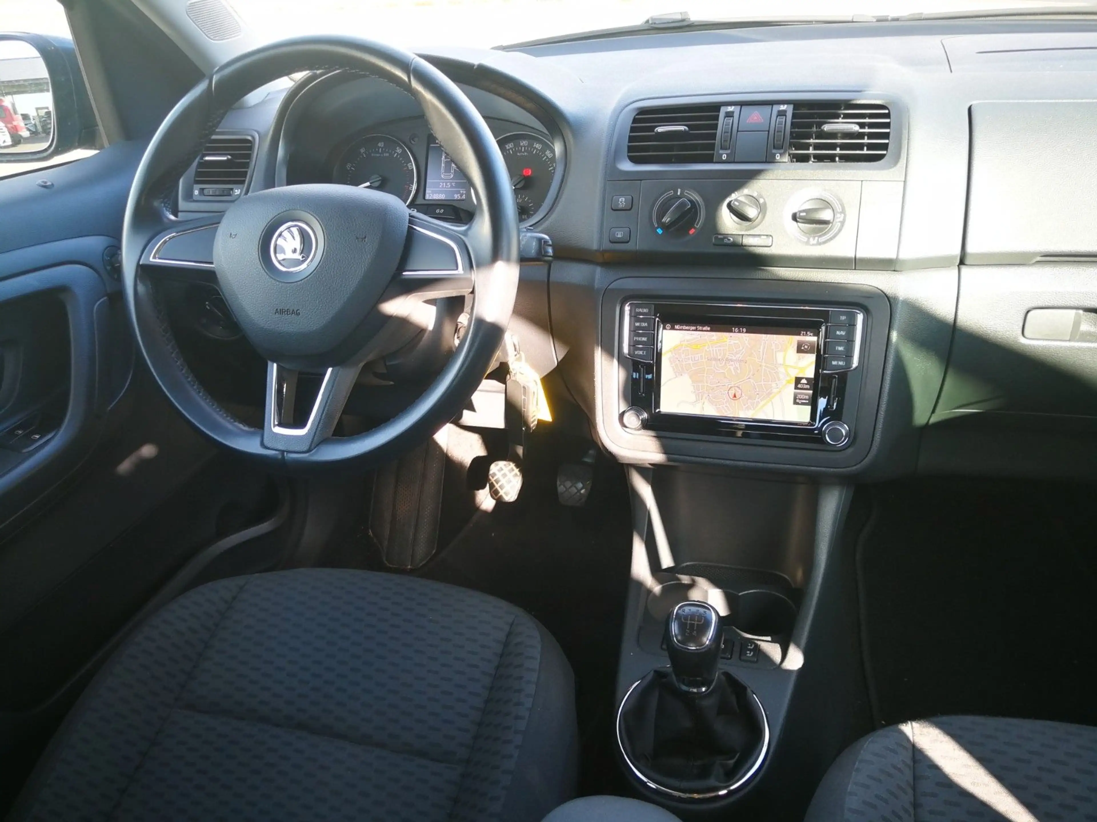 Skoda Roomster ROOMSTER AMBITION 105PS AHK NAVIGATION — photo 9