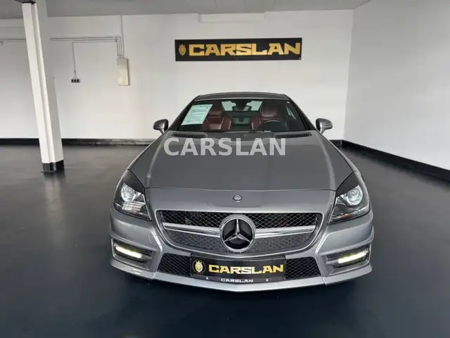 Mercedes-Benz SLK view 3