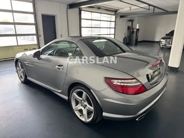 Mercedes-Benz SLK view 10