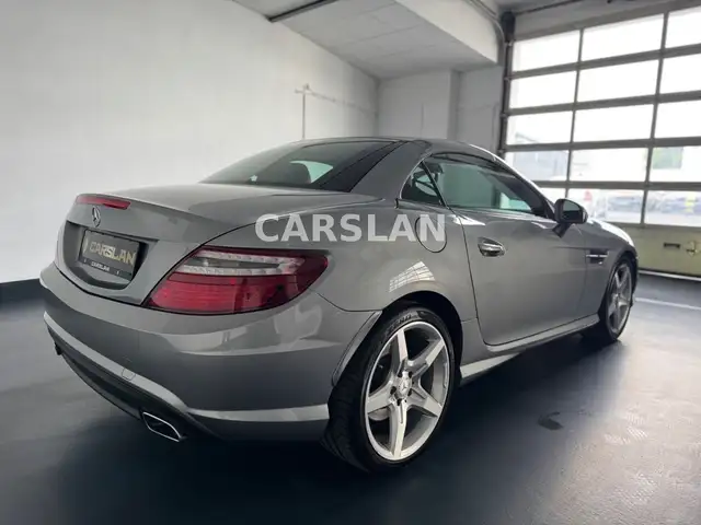 Mercedes-Benz SLK view 13