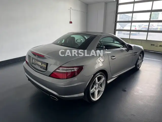 Mercedes-Benz SLK view 12
