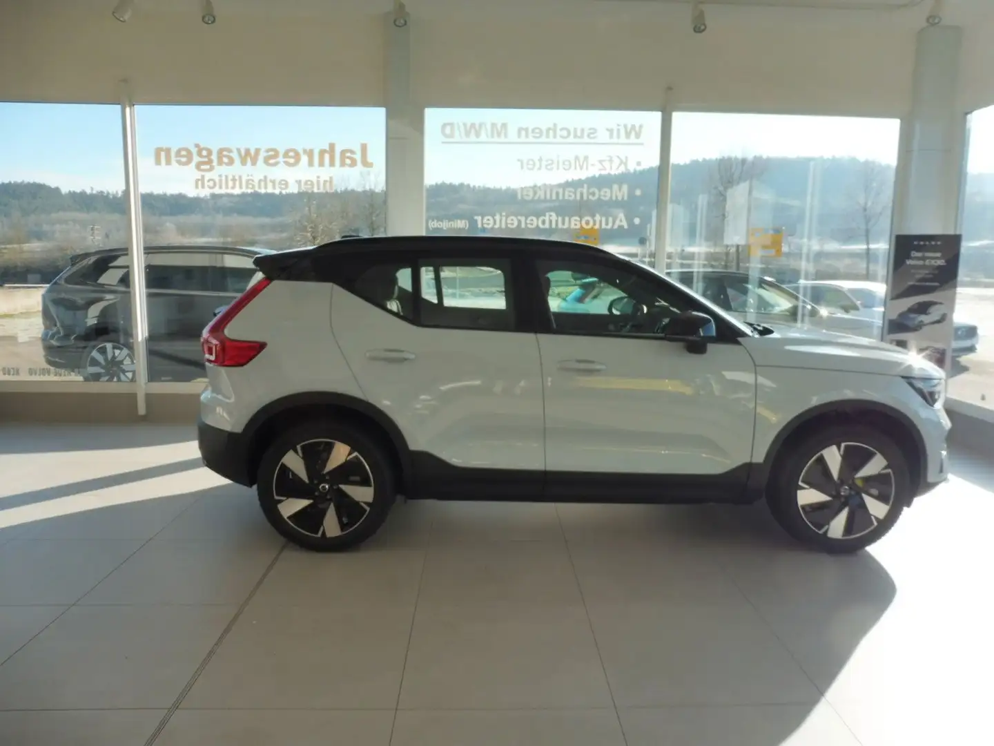 Volvo XC40 Plus Recharge Pure Electric 2WD Blau - 2