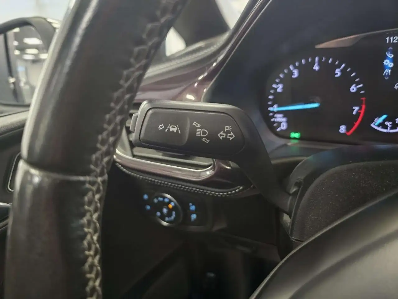 Ford Fiesta 5 portes — photo 23
