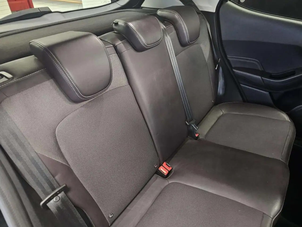 Ford Fiesta 5 portes — photo 14