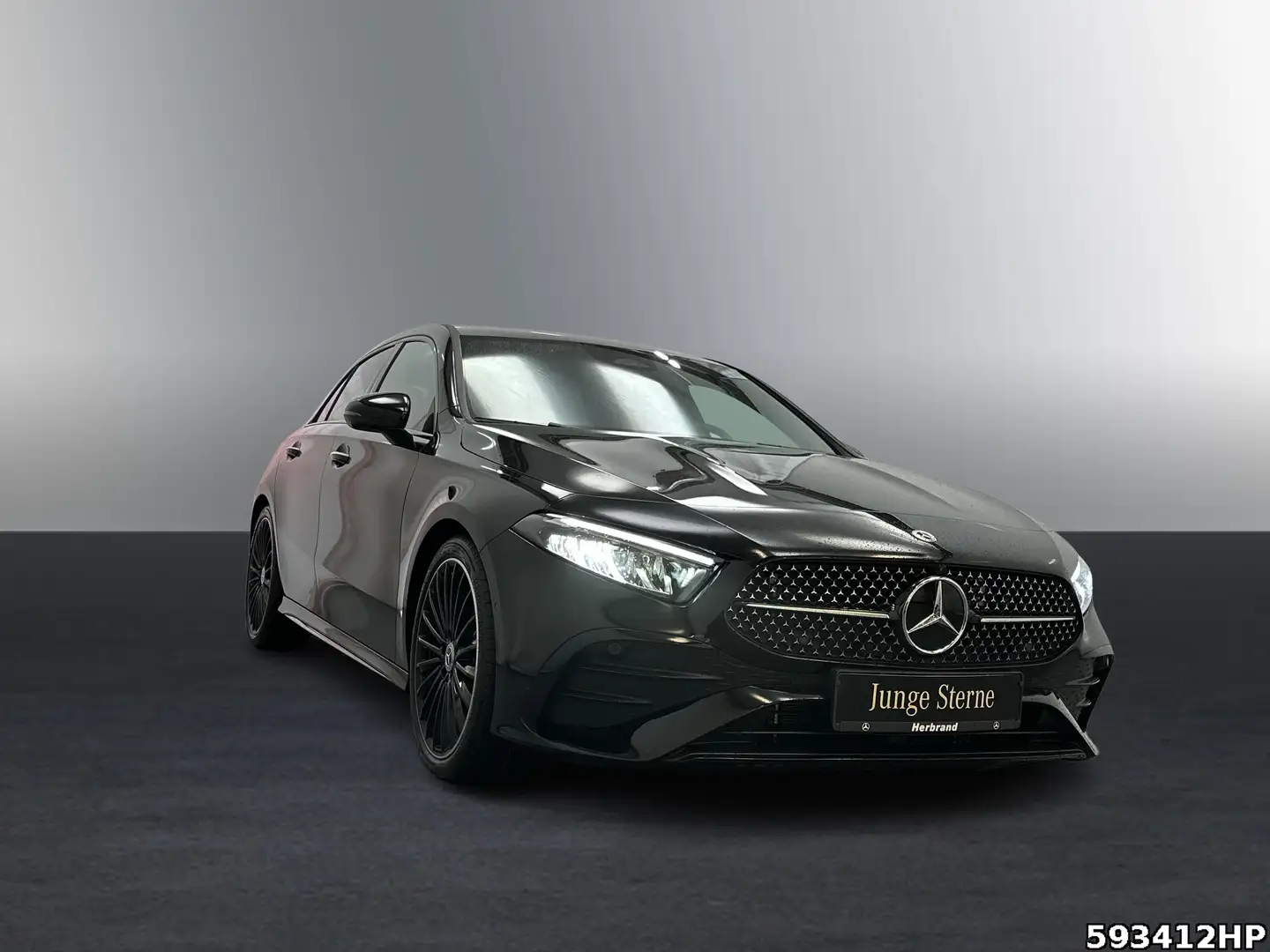 Mercedes-Benz A 180 AMG  Night Ambiente 360° KEYLESS Spurhalte Schwarz - 2