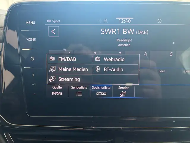 Volkswagen T-Roc view 14