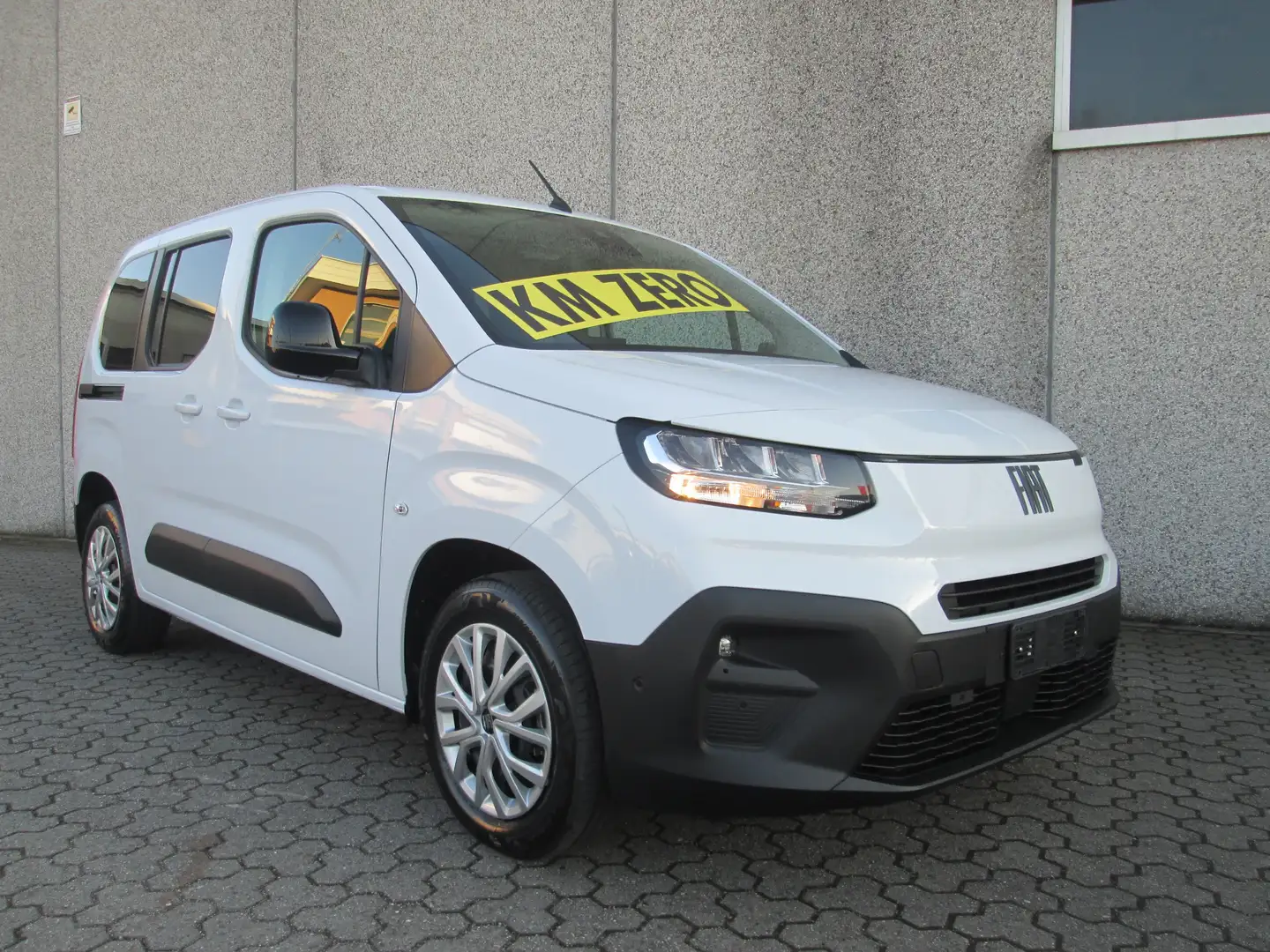 Fiat Doblo Passo Corto 1.5 Diesel 100cv + Pack Tech Bianco - 2