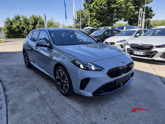 BMW 1 Series view 2