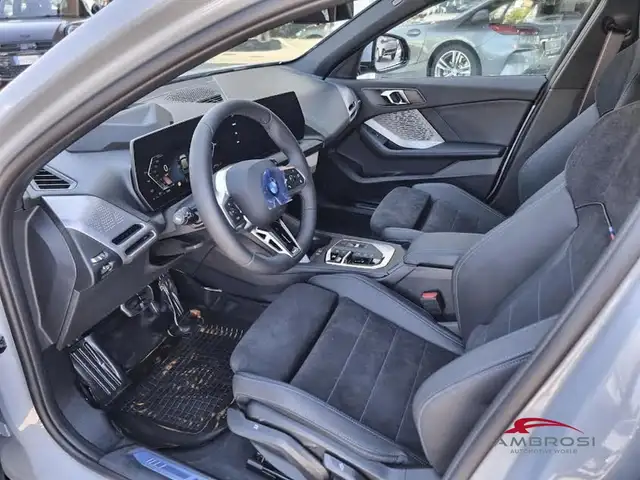 BMW 1 Series view 8