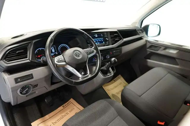 Volkswagen Transporter view 15