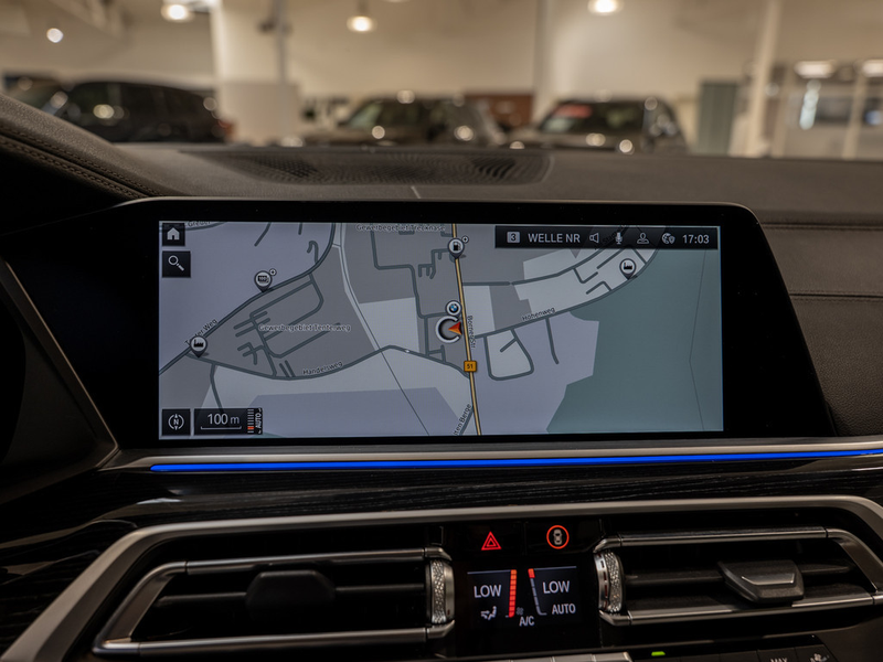BMW X7 xDrive40i M-Sport PANO HUD 360° LASER LED — photo 15