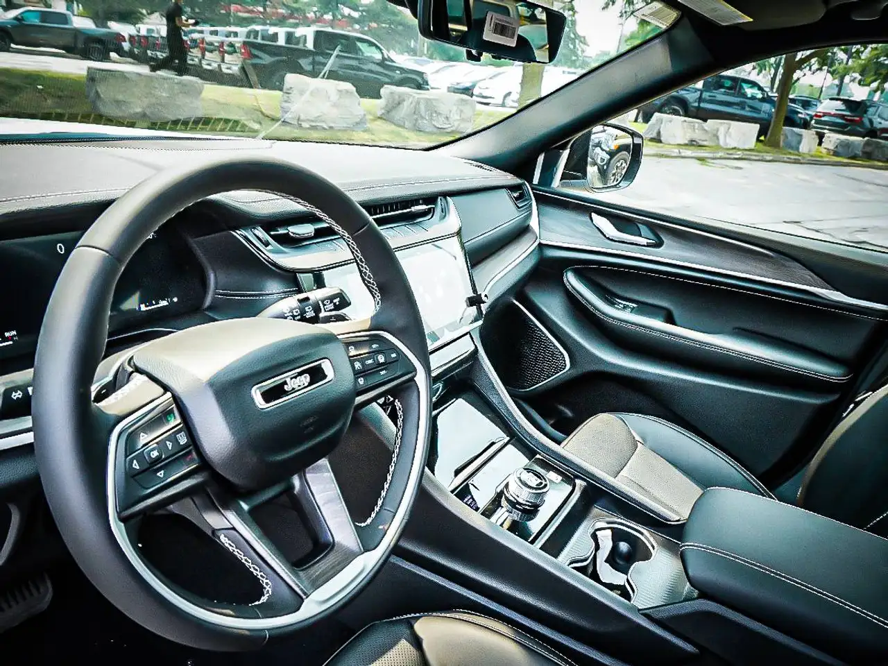 Jeep Grand Cherokee 2026 — фото 15