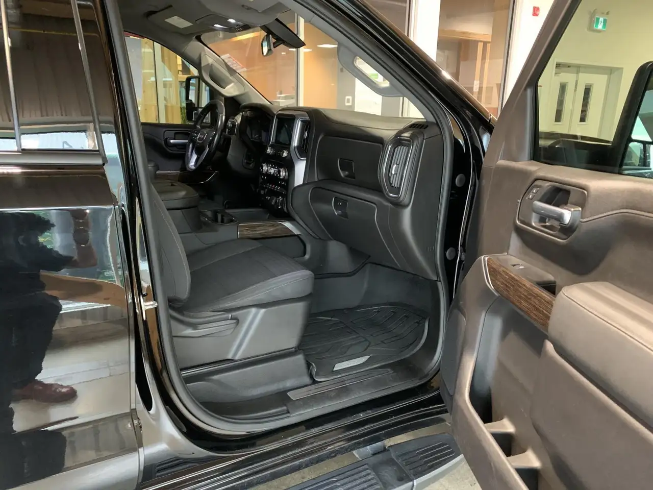 GMC Sierra 1500 photo GMC Sierra 1500