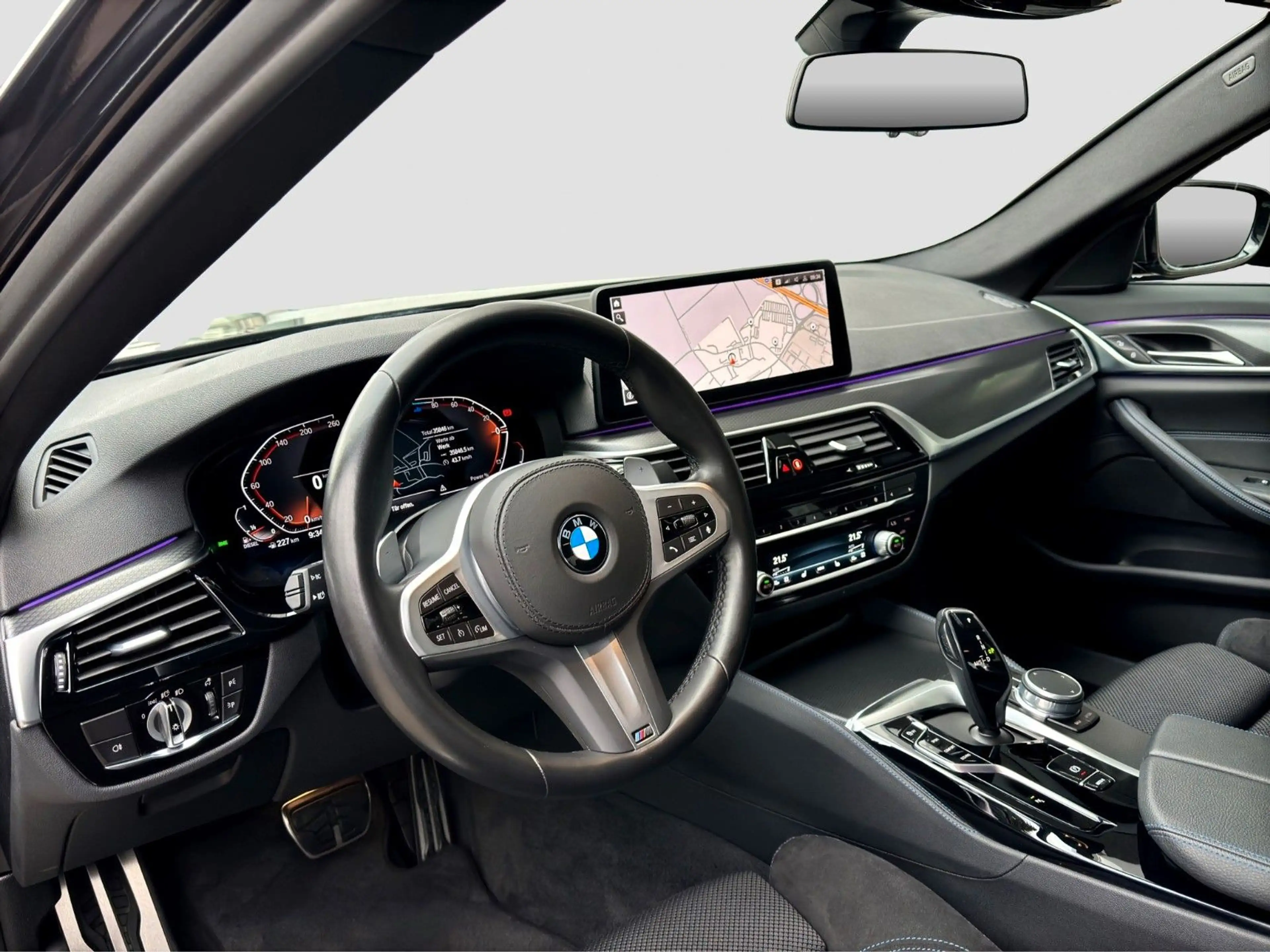 BMW 520 d M-SPORT LC.PRO LASER CARPLAY HUD KAMERA 19" — photo 12