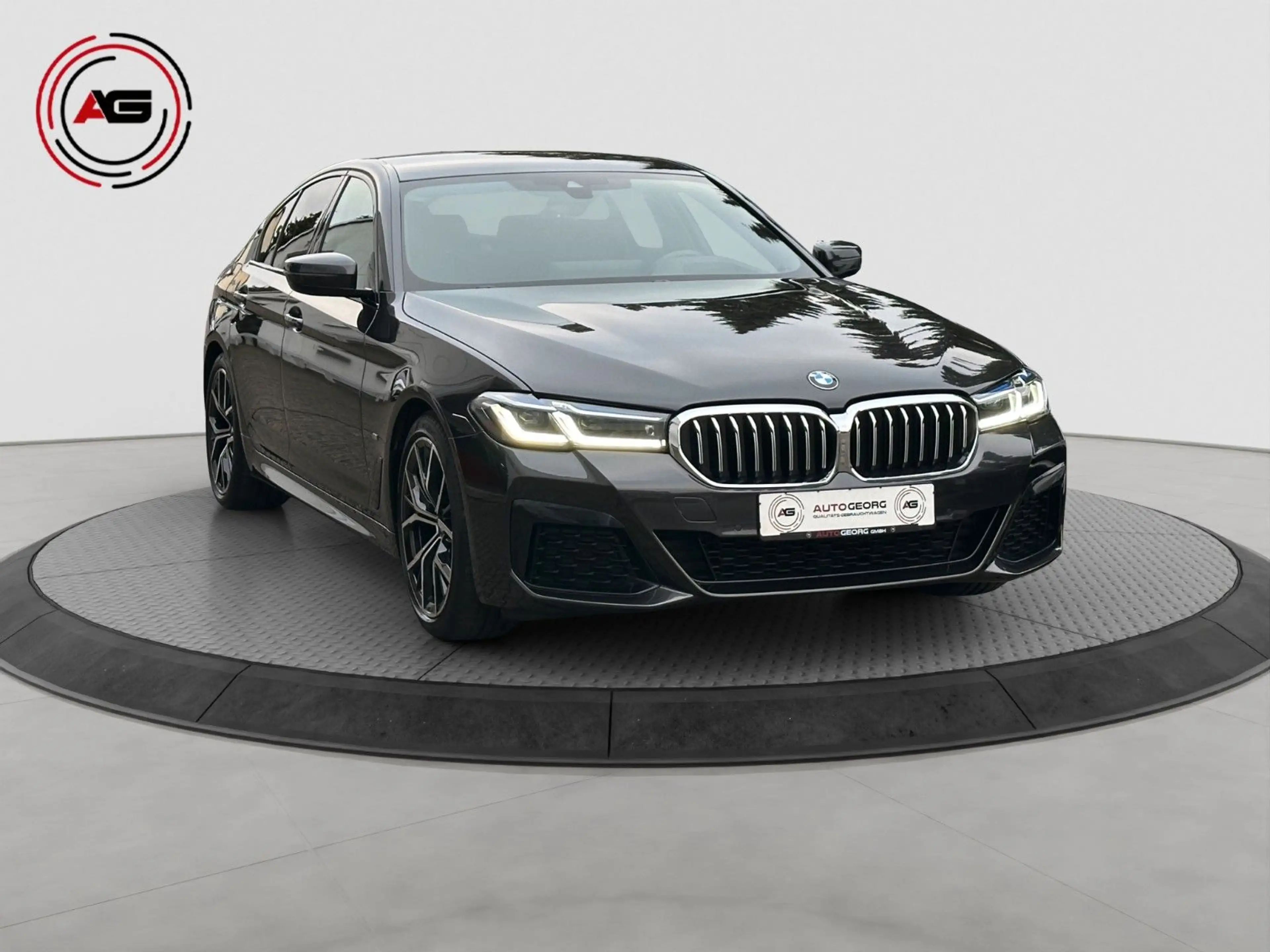 BMW 520 d M-SPORT LC.PRO LASER CARPLAY HUD KAMERA 19" — photo 3